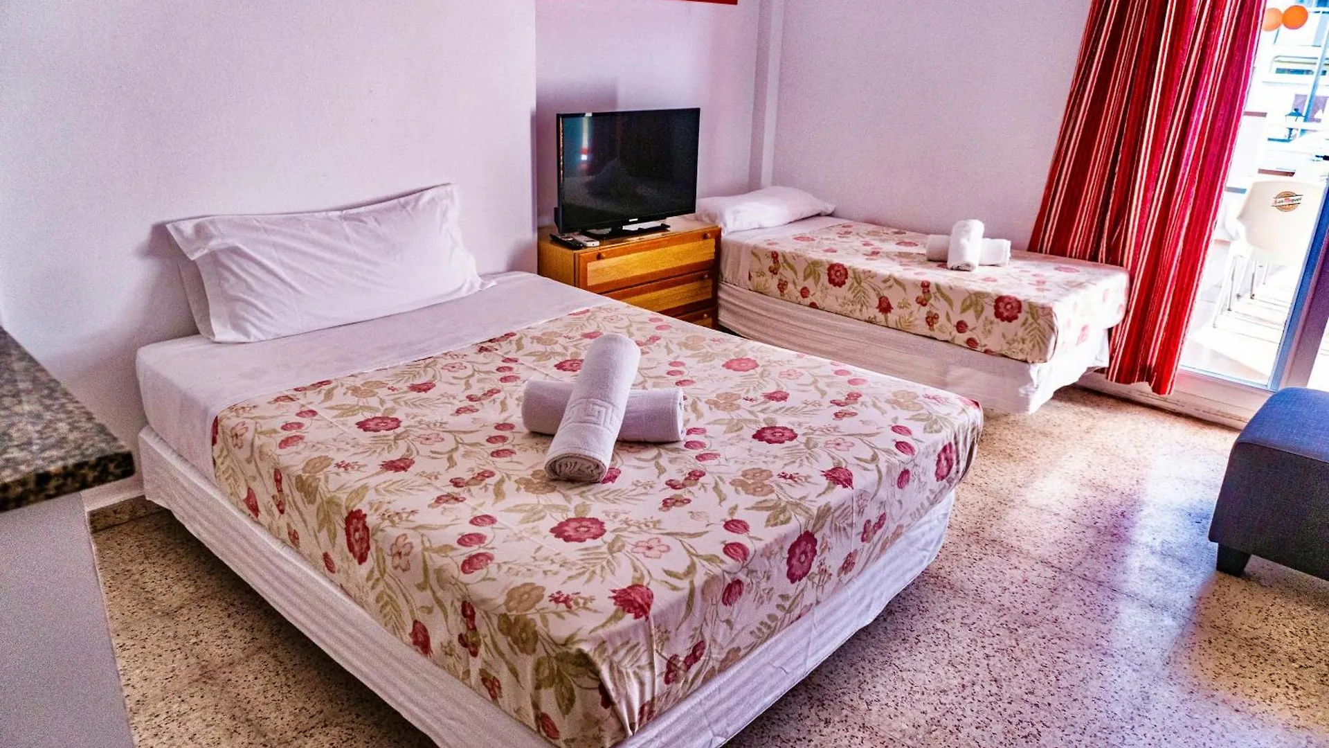 Eva Aparthotel Lloret de Mar